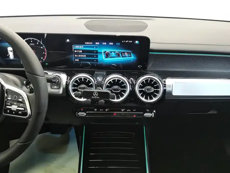 Mercedes-Benz GLB-Class Mercedes-Benz GLB 2022 facelift GLB 200 Fashion Edition 2022 — миниатюра 4