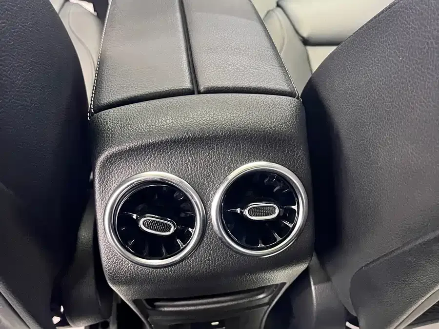 Mercedes-Benz GLB-Class Mercedes-Benz GLB 2022 GLB 200 Dynamic 2022 — миниатюра 3