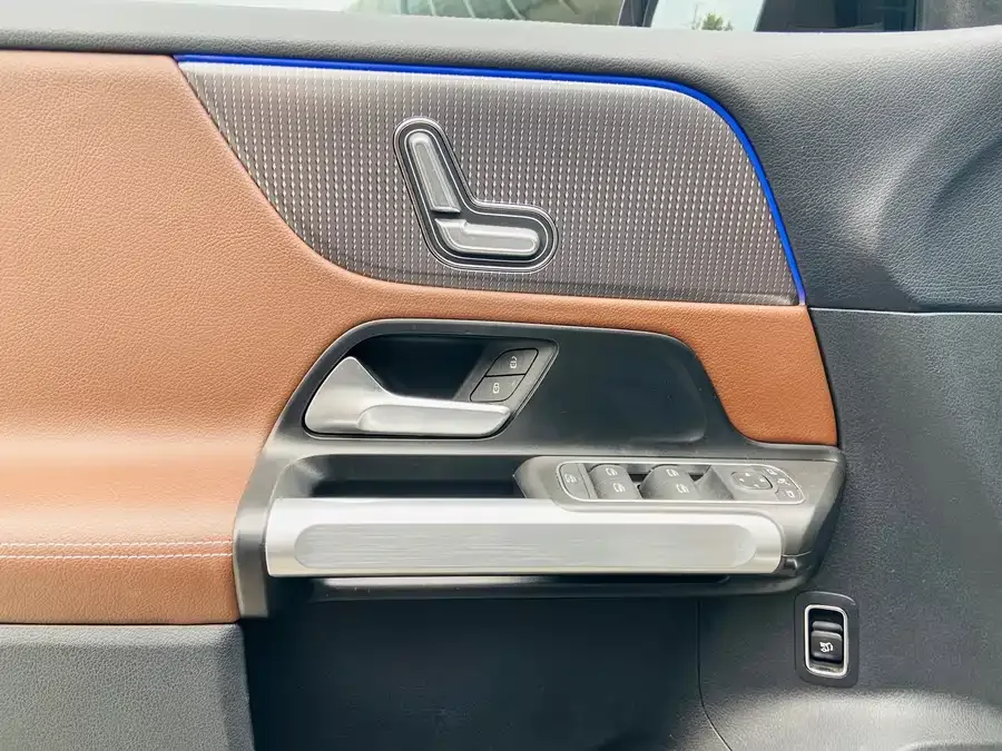 Mercedes-Benz GLB-Class Mercedes-Benz GLB 2022 facelift GLB 200 Fashion Edition 2022 — миниатюра 4