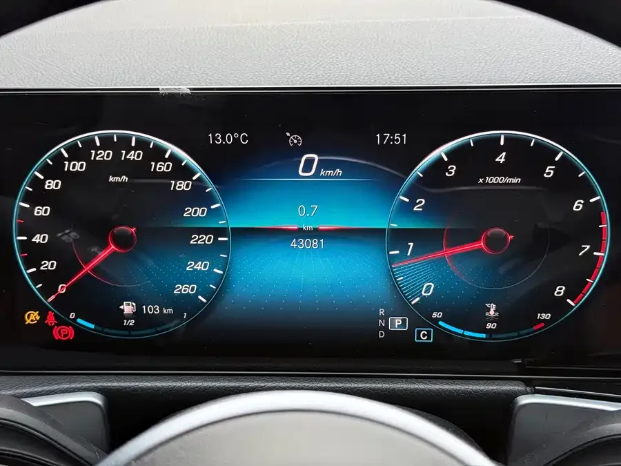 Mercedes-Benz GLB-Class Mercedes-Benz GLB 2022 GLB 200 Dynamic 2022 — миниатюра 4