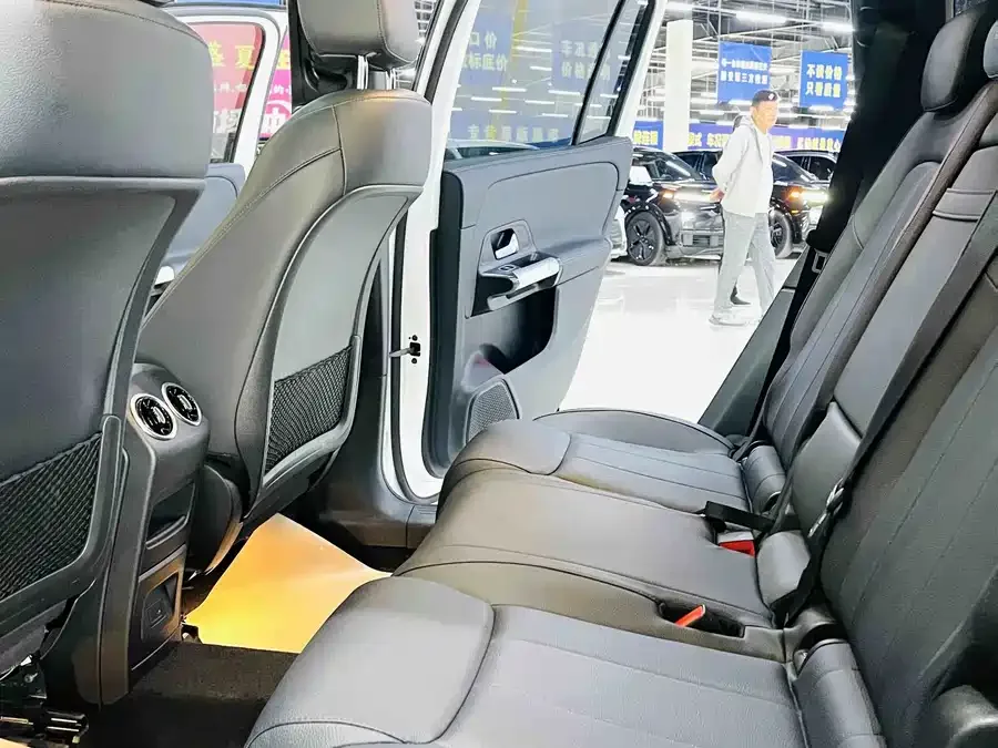 Mercedes-Benz GLB-Class Mercedes-Benz GLB 2023 GLB 220 Dynamic 2023 — миниатюра 5