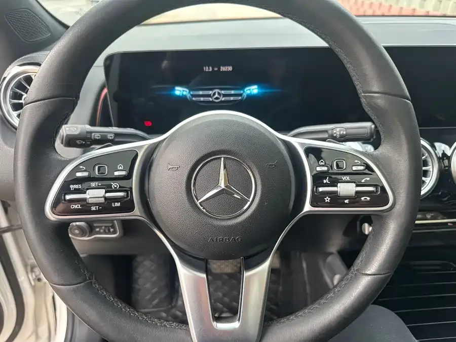 Mercedes-Benz GLB-Class Mercedes-Benz GLB 2021 GLB 180 Fashion Edition 2022 — миниатюра 4