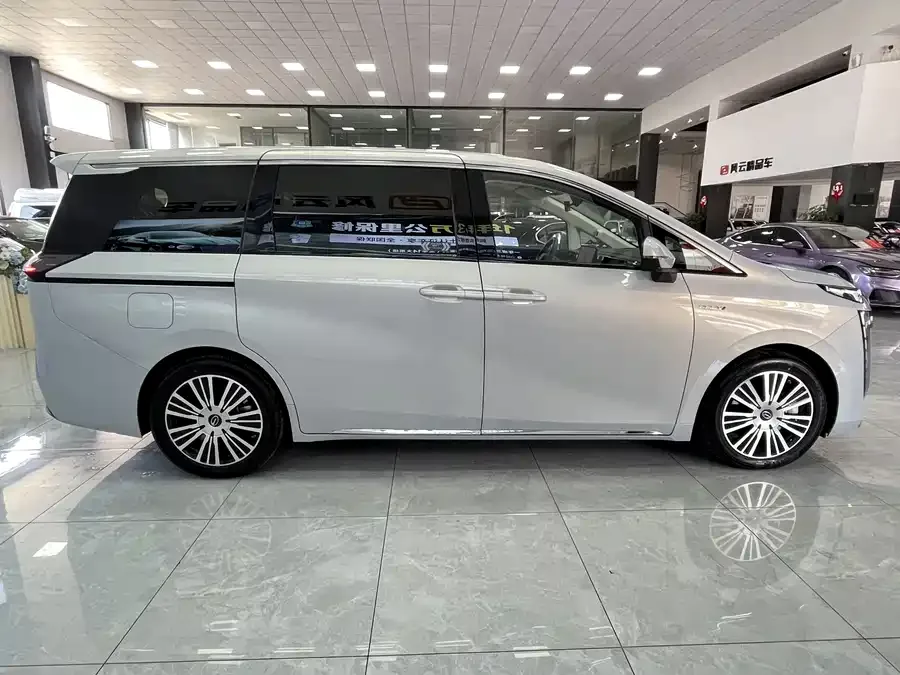 GAC Trumpchi E8 PHEV Trumpchi E8 PHEV 2024 150km MAX+ 2024 — миниатюра 2