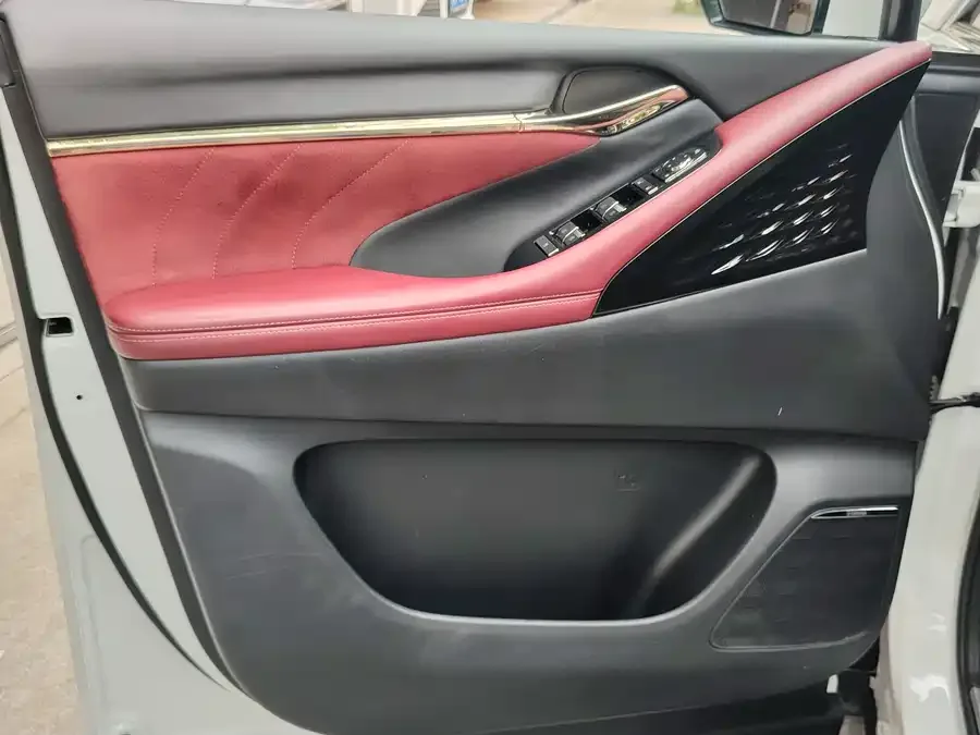 GAC Trumpchi M8 Trumpchi M8 2023 Grandmaster Series Dual Engine Royal Edition 2023 — миниатюра 3