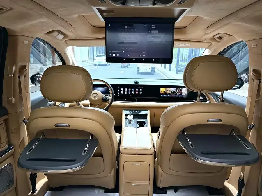 Voyah Lantu Dreamer VOYAH 2024 PHEV Ultra-Long-Range Flagship Edition 2024 — миниатюра 2