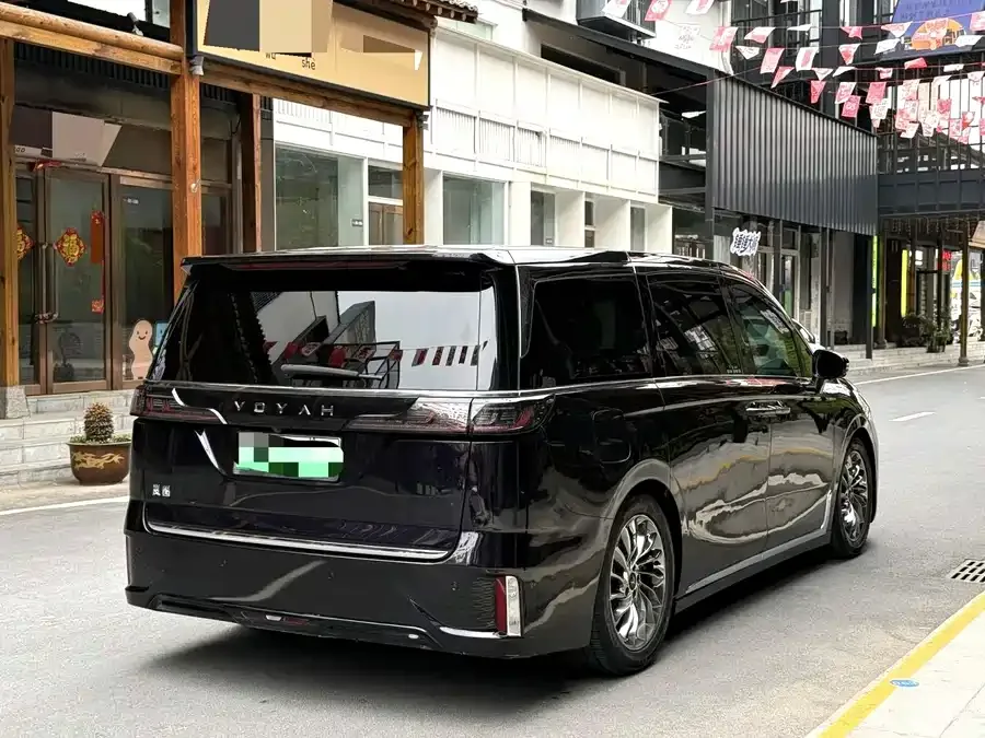Voyah Lantu Dreamer VOYAH 2024 PHEV Ultra-Long-Range Flagship Edition 2024 — миниатюра 3