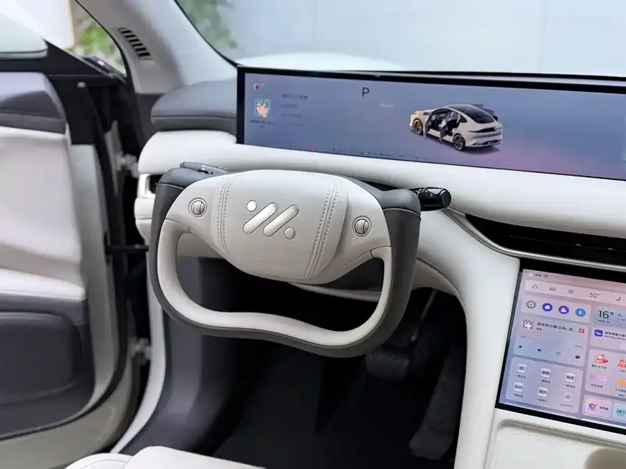 IM Motors LS6 Zhiji LS6 2025 Long-range Lizard Smart Driving Edition 2024 — миниатюра 3