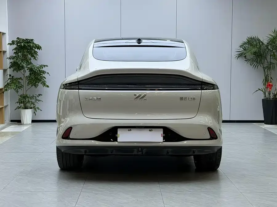 IM Motors LS6 Zhiji LS6 2025 Long-range Lizard Smart Driving Edition 2024 — миниатюра 4