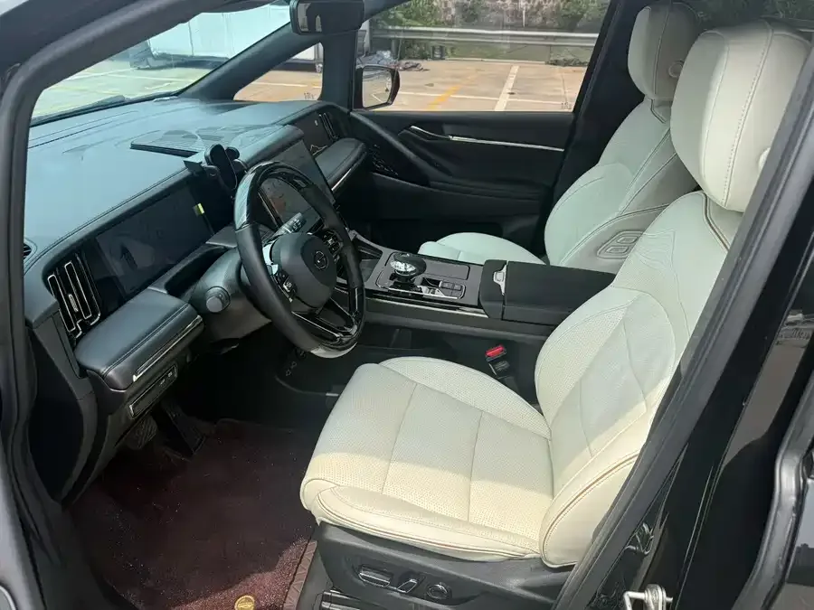 GAC Trumpchi M8 Trumpchi M8 2023 Grandmaster Series Dual Engine Flagship Edition 2023 — миниатюра 3