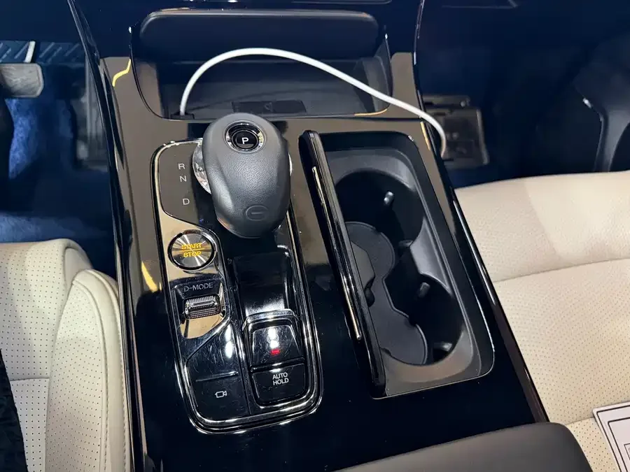 GAC Trumpchi M8 Trumpchi M8 2023 Grandmaster Series Dual Engine Royal Edition 2023 — миниатюра 3