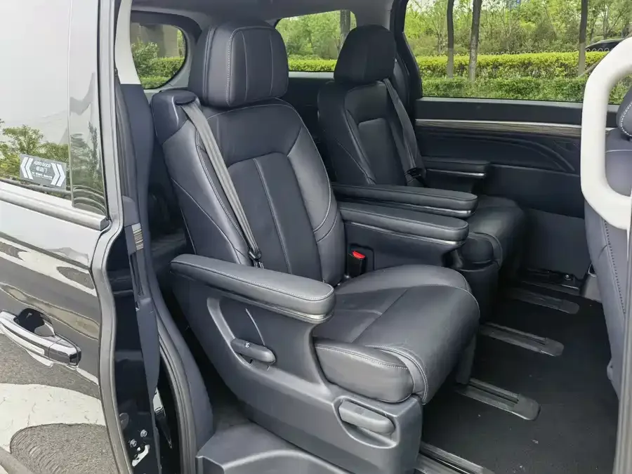 GAC Trumpchi M8 Trumpchi M8 2024 Lingxiu Series 390T Premium Edition 2024 — миниатюра 3