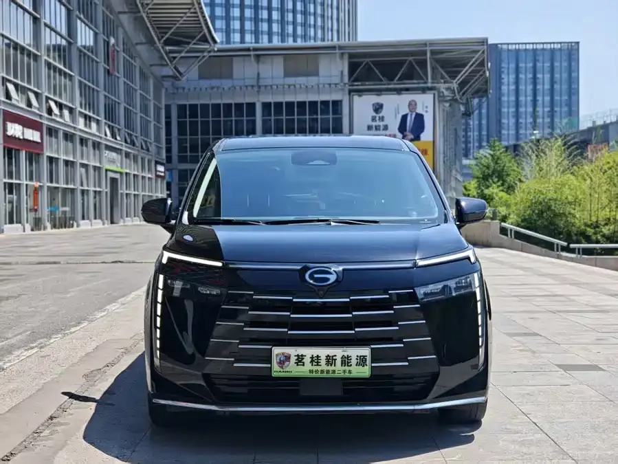 GAC Trumpchi E8 PHEV 2024