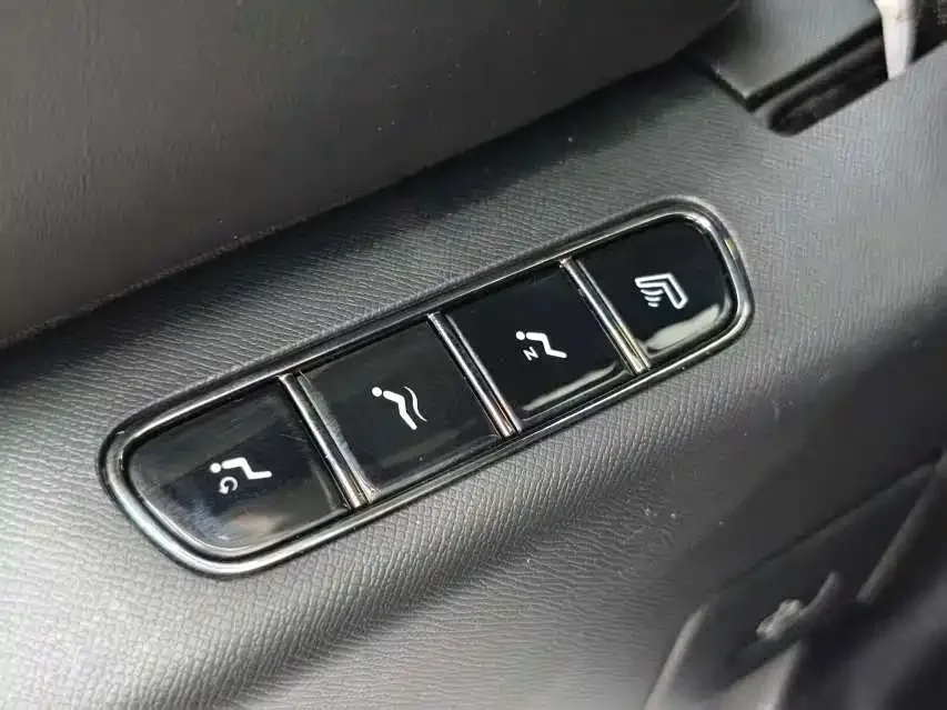 GAC Trumpchi E8 PHEV Trumpchi E8 PHEV 2024 150km MAX+ 2024 — миниатюра 4