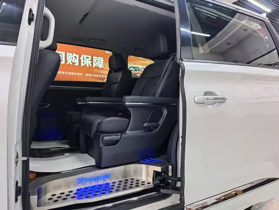 GAC Trumpchi M8 Trumpchi M8 2021 Lead Show Series 390T Exclusive Edition 2022 — миниатюра 2