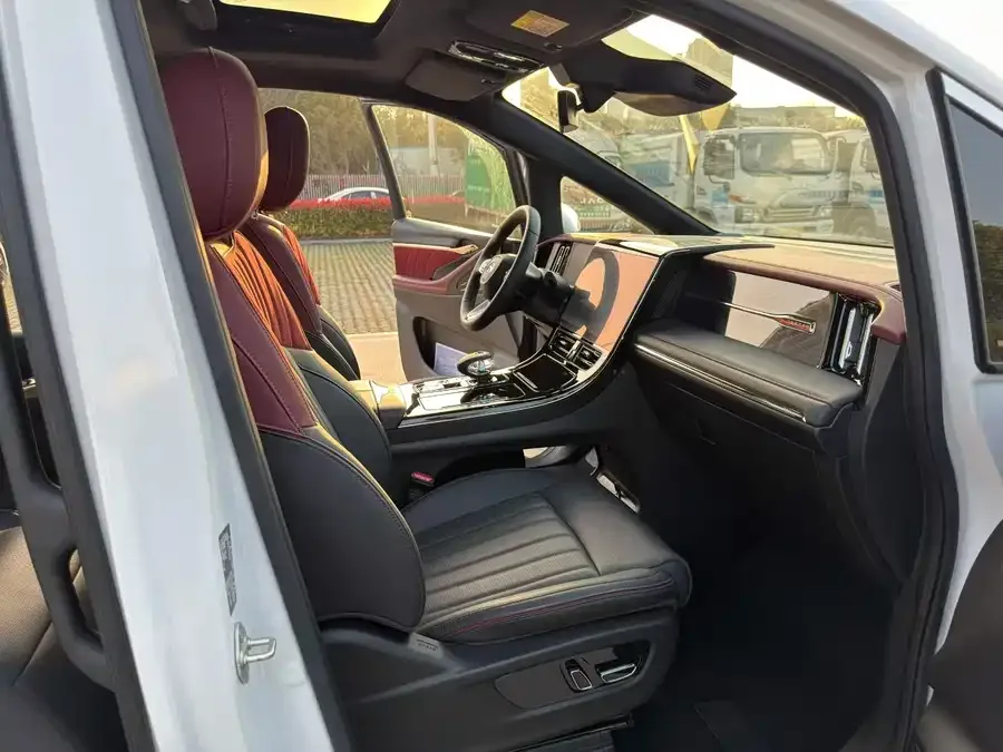 GAC Trumpchi M8 Trumpchi M8 2023 Grandmaster Series 400T Supreme Edition 2024 — миниатюра 3