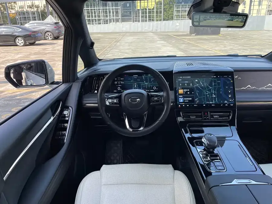 GAC Trumpchi M8 Trumpchi M8 2023 Grandmaster Series Dual Engine Royal Edition 2023 — миниатюра 2