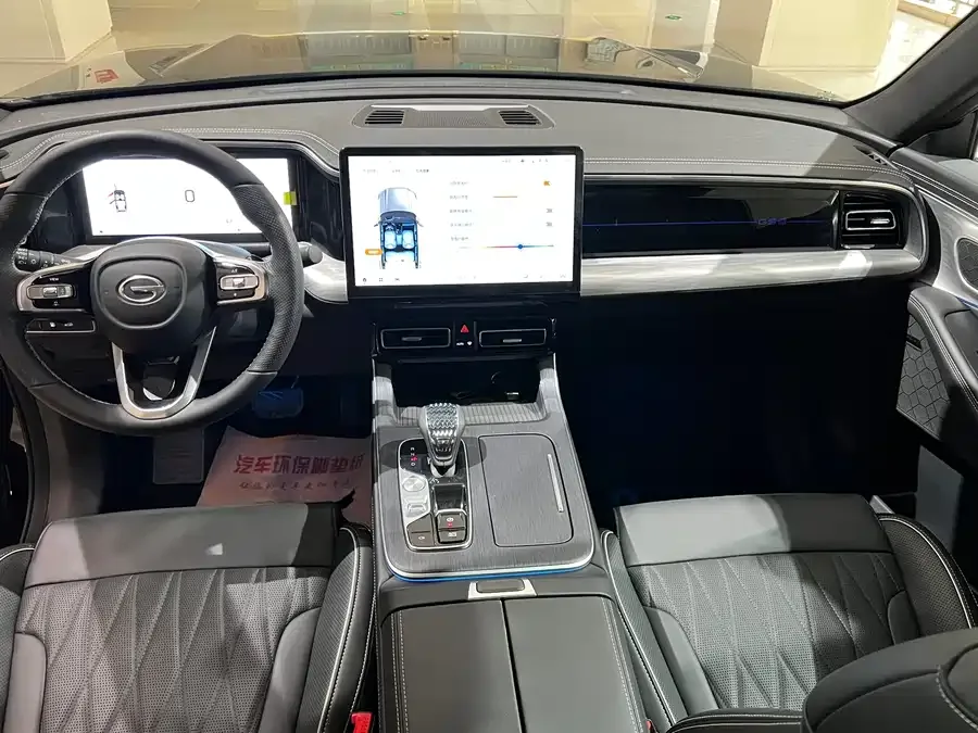 GAC Trumpchi GS8 Trumpchi GS8 2024 Navigator Series 2.0TGDI 2WD Luxury Intelligent Connected Edition 7-Seater 2024 — миниатюра 3