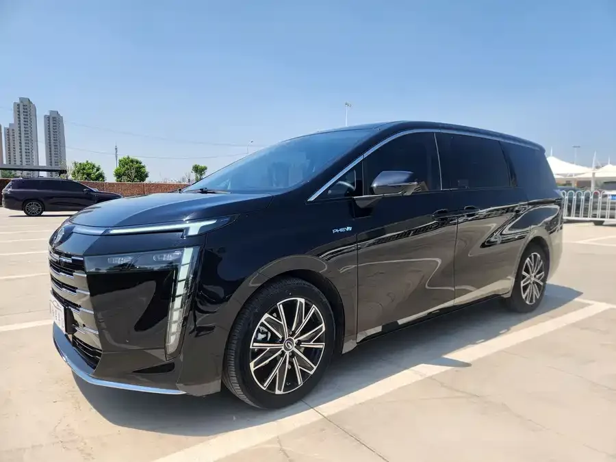 GAC Trumpchi E8 PHEV 2024
