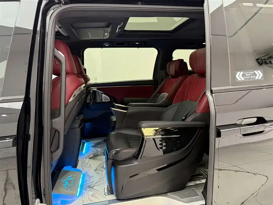 GAC Trumpchi M8 Trumpchi M8 2023 Grandmaster Series Dual Engine Royal Edition 2024 — миниатюра 5