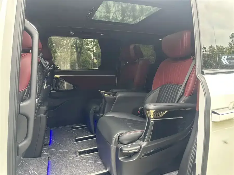 GAC Trumpchi M8 Trumpchi M8 2023 Grandmaster Series Dual Engine Supreme Edition 2023 — миниатюра 2