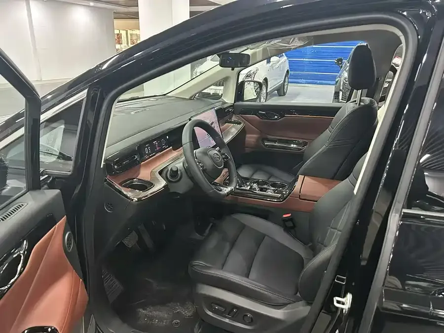 GAC Trumpchi E8 PHEV Trumpchi E8 PHEV 2024 150km MAX+ 2026 — миниатюра 4
