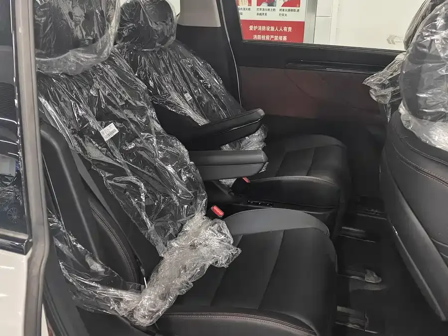 GAC Trumpchi E8 PHEV Trumpchi E8 PHEV 2024 150km MAX+ 2026 — миниатюра 3