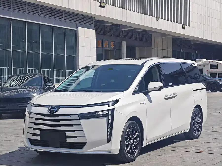 GAC Trumpchi E8 PHEV 2024