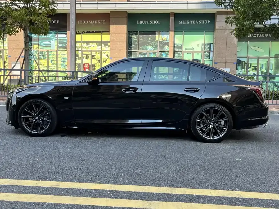 Cadillac CT5 2023 28T Platinum 2023 — миниатюра 2