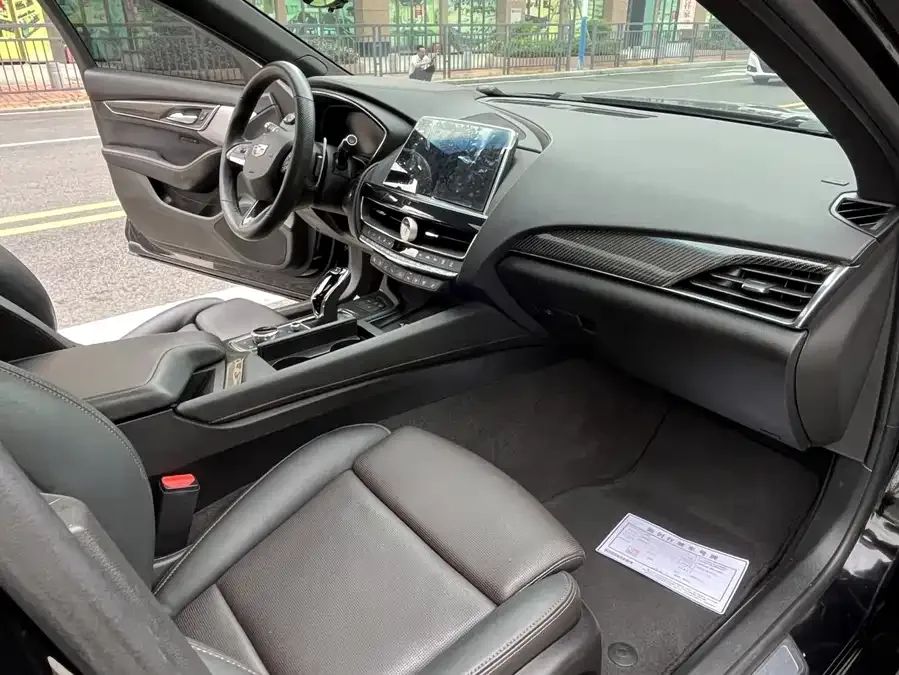Cadillac CT5 2023 28T Platinum 2023 — миниатюра 3