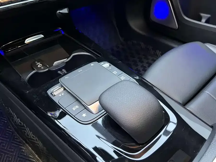 Mercedes-Benz Class A Mercedes-Benz A-Class 2022 A 180 L 2022 — миниатюра 4