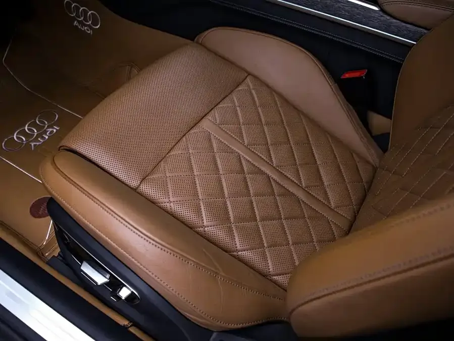Audi A8 2023 A8L 55 TFSI quattro Flagship 2024 — миниатюра 4