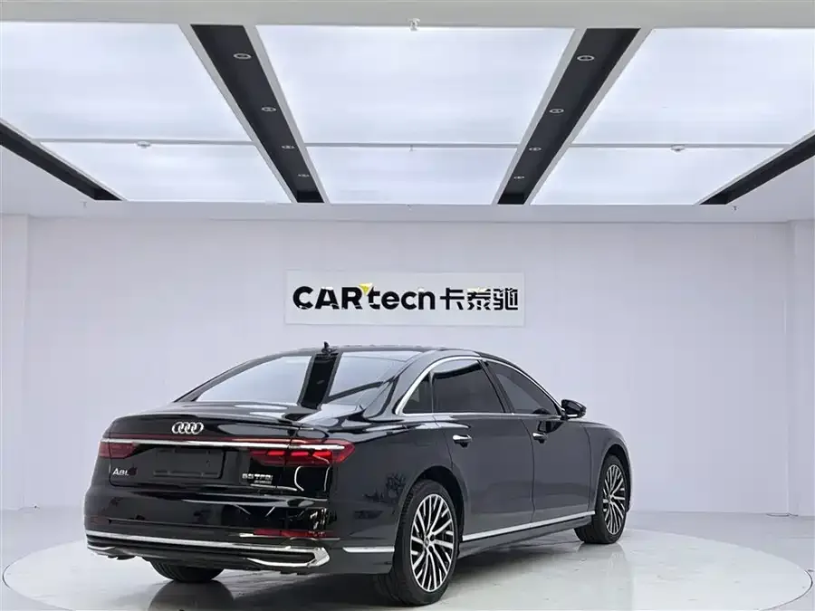 Audi A8 2024 A8L 50 TFSI quattro Premium Edition 2024 — миниатюра 2
