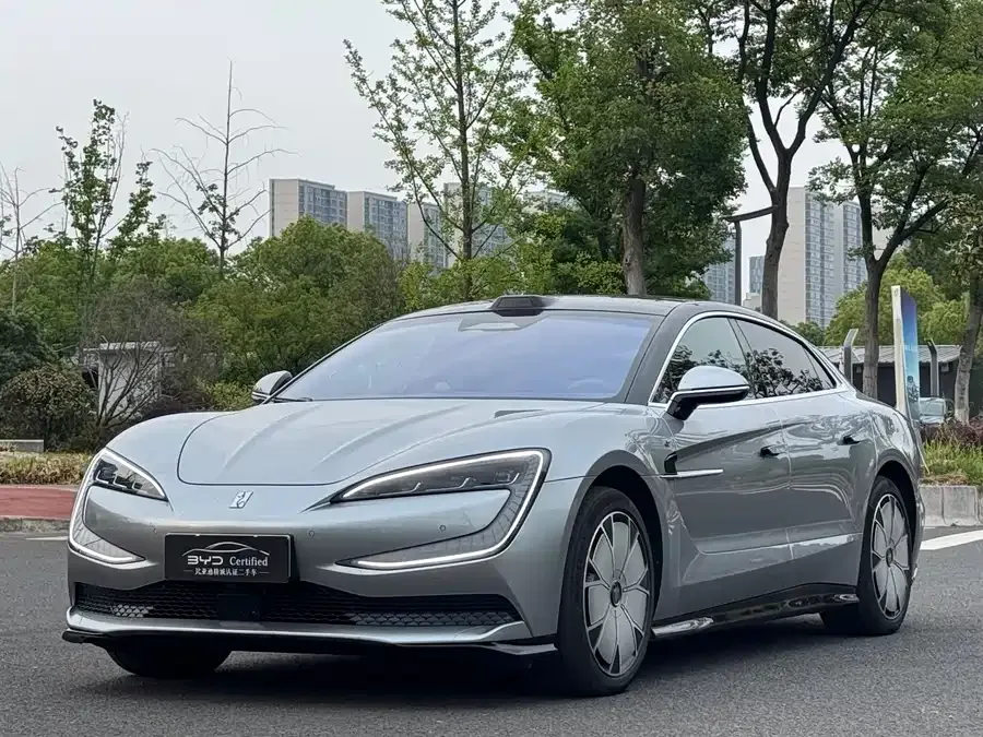 BYD U7 2025