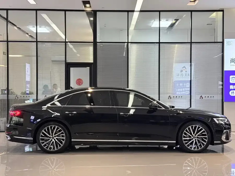 Audi A8 2023 A8L 55 TFSI quattro Flagship 2023 — миниатюра 5