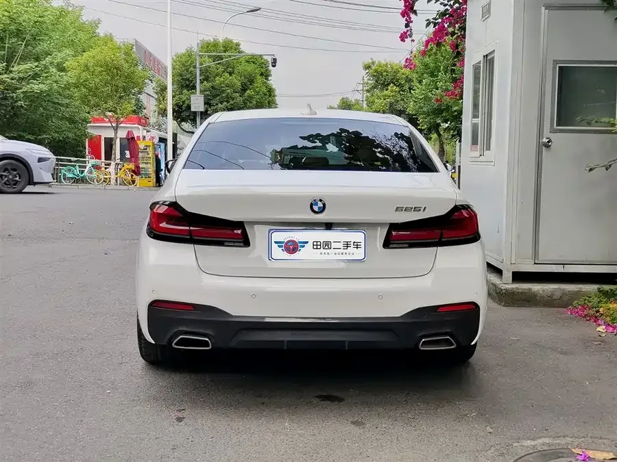 BMW 5 Series BMW 5 Series (Imported) 2022 Model 2 525i M Sport Package 2022 — миниатюра 2