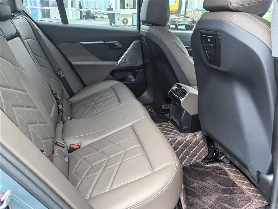 BMW 5 Series BMW 5 Series (Imported) 2024 525i M Sports Package 2024 — миниатюра 2