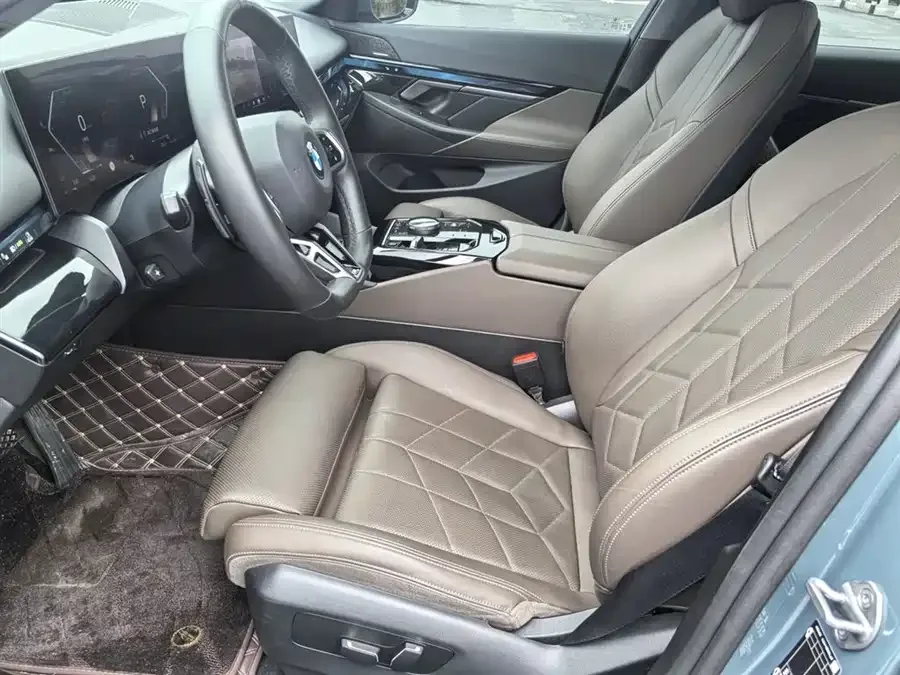 BMW 5 Series BMW 5 Series (Imported) 2024 525i M Sports Package 2024 — миниатюра 4