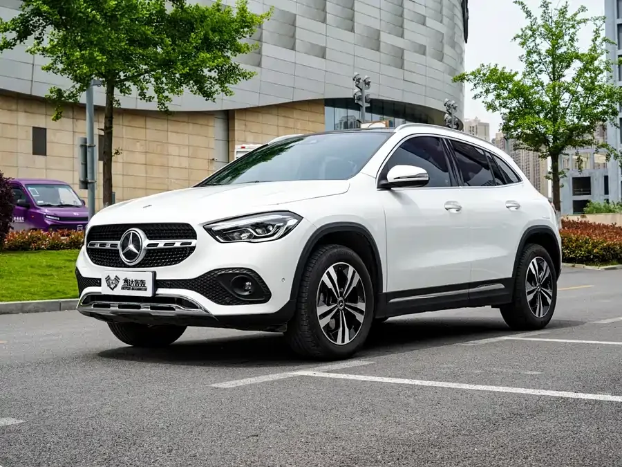 Mercedes-Benz GLA Mercedes-Benz GLA 2022 GLA 200 2022 — фото 1, купить с доставкой в Москву
