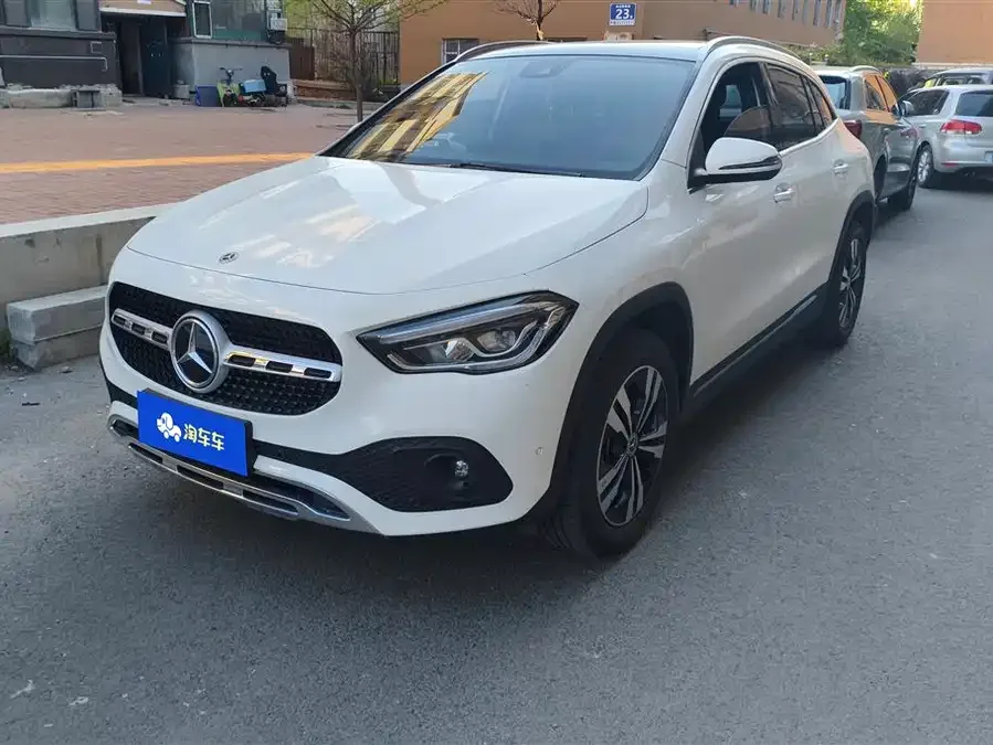 Mercedes-Benz GLA 2023