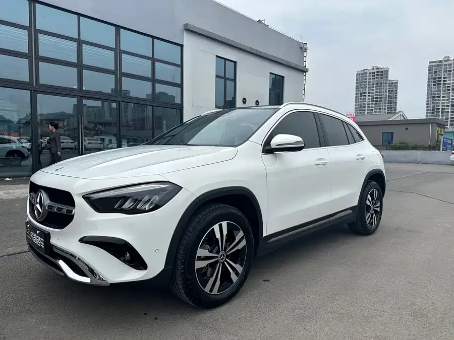 Mercedes-Benz GLA 2024