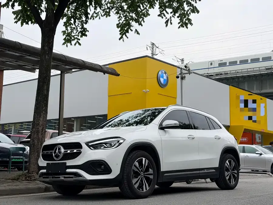 Mercedes-Benz GLA 2023