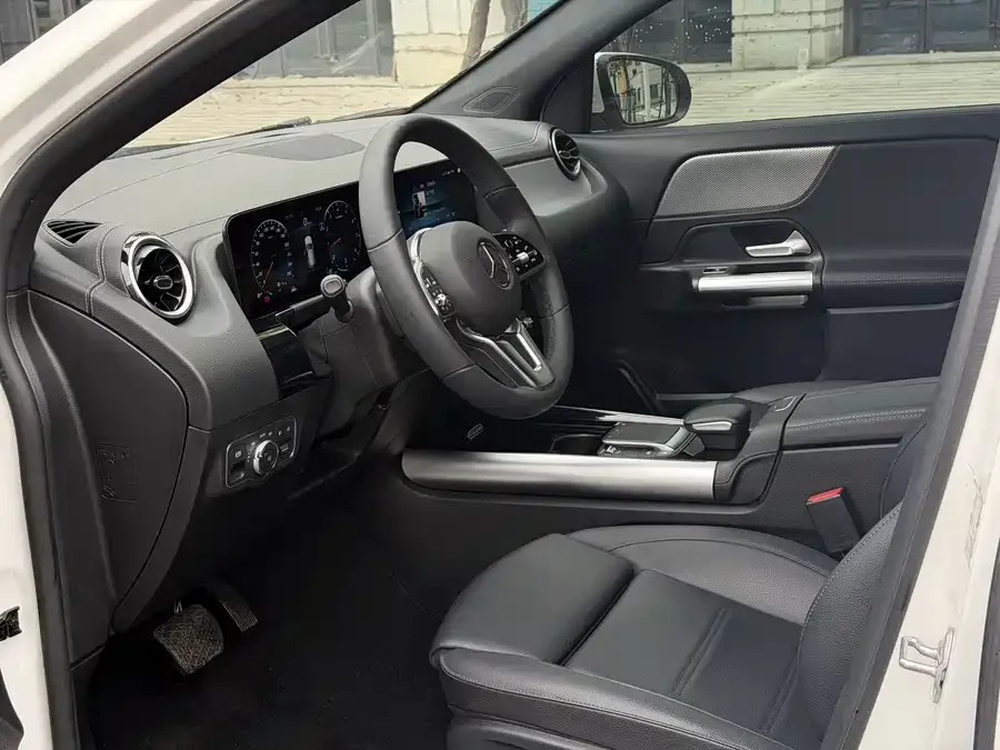 Mercedes-Benz GLA Mercedes-Benz GLA 2022 facelift model 2 GLA 200 2022 — миниатюра 3