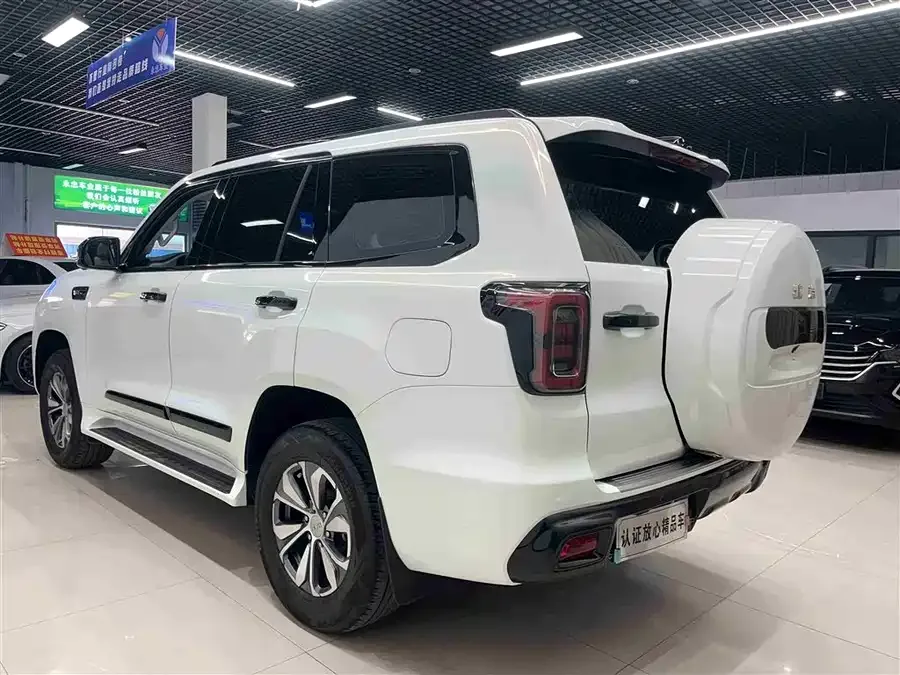 BAIC BJ60 Beijing Off-road BJ60 2022 2.0T May Day Edition Five Seats 2023 — миниатюра 4