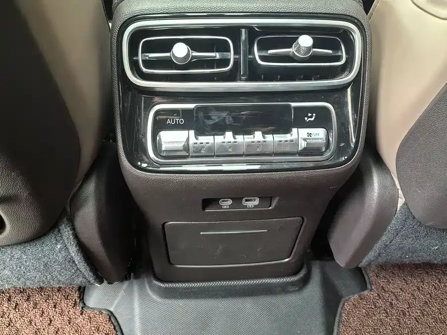 BAIC BJ60 Beijing Off-road BJ60 2022 2.0T 11th Edition Five Seats 2023 — миниатюра 3