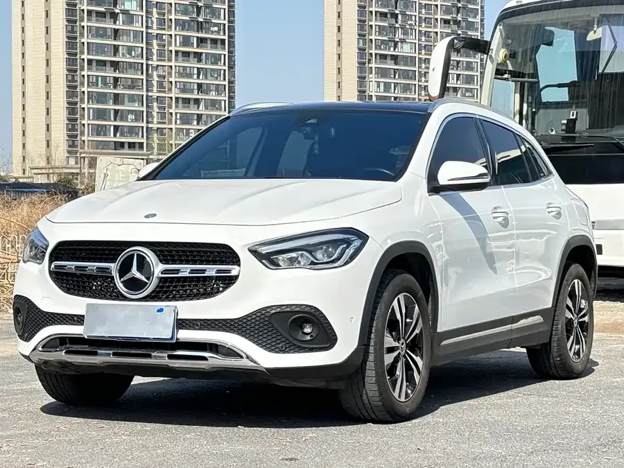 Mercedes-Benz GLA 2023