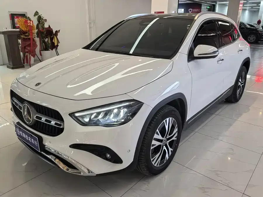 Mercedes-Benz GLA 2024