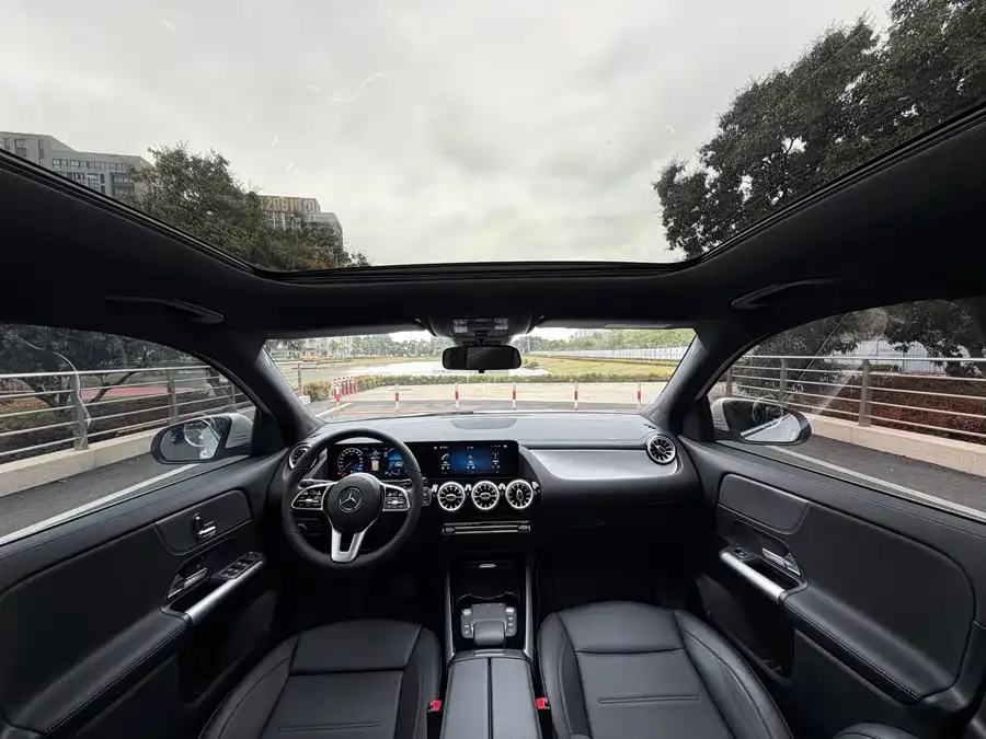 Mercedes-Benz GLA Mercedes-Benz GLA 2023 GLA 200 2022 — миниатюра 2