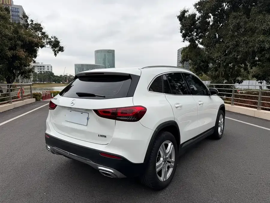 Mercedes-Benz GLA Mercedes-Benz GLA 2023 GLA 200 2022 — миниатюра 3