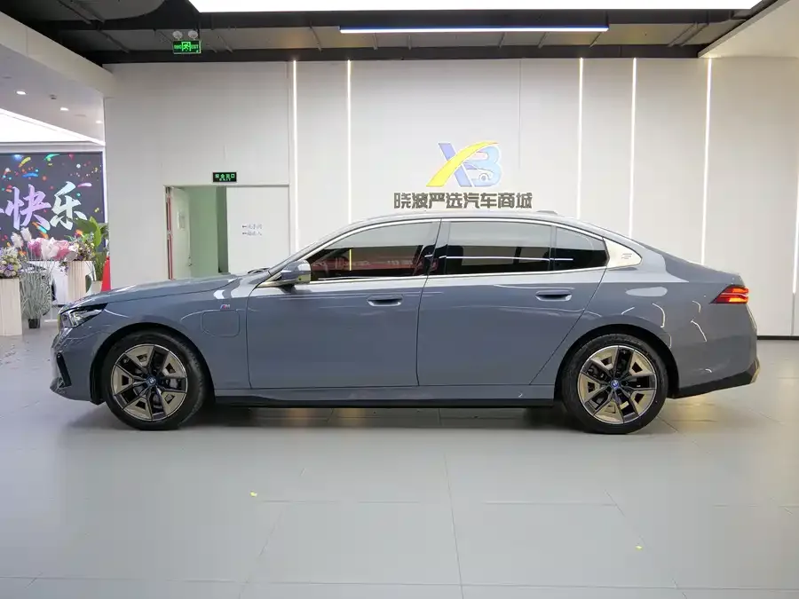 BMW i5 2024 eDrive 35L Premium M Sport Package 2024 — миниатюра 3