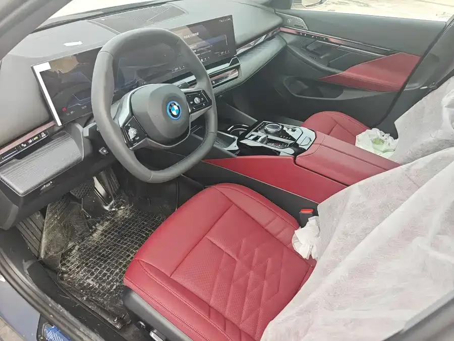 BMW i5 2024 eDrive 35L Premium Luxury Package 2026 — миниатюра 4